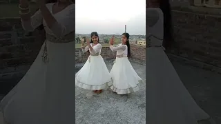 Nagada  Sang  Dhol  Baja. Dance Cover Priyonika and Pritikana