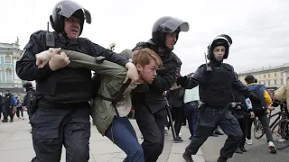 Russland: Hunderte Festnahmen bei Anti-Putin-Protesten