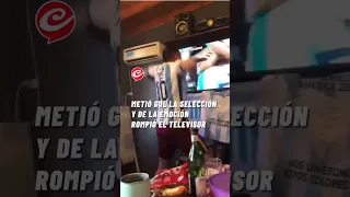 Un hincha festejaba el gol de #argentina y de la emoción rompió el televisor #shorts #lascaloneta