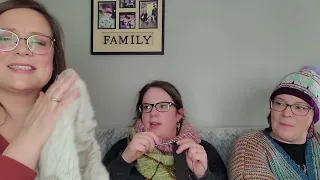 Cozy Up Knits episode 220: SOUND Warning.. we LOLOUD