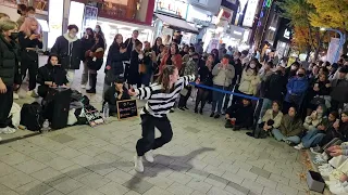 MONDAY. BLACK MIST: ALINA. WITH HARANG. DYNAMIC SUPERB. HONGDAE BUSKING.