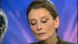 Audrey Hepburn Interviewed on French Current Affairs TV Show "Repéres" (1992)