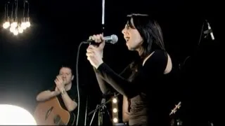 Melanie C - Live at Radio Donna (2003) - 08 I Turn To You