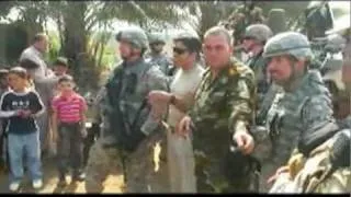 Oregon Soldiers give gifts to Iraqi school children.flv