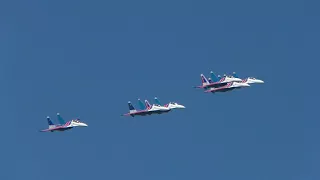 Русские витязи Су 30СМ пилотаж шестеркой роспуск, пилотаж четверкой роспуск