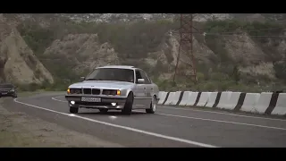 BMW E34 540i-Aggressive drive