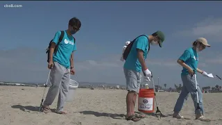 Hundreds of volunteers pick up trash at beaches for Coastal Clean Up Day