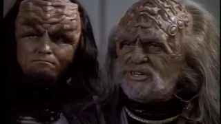 Romulans and a Klingon traitor try to destory the alliance