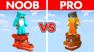 One FREDDY Block vs One FOXY Block Secure Base Build Challenge FNAF (Minecraft)