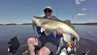 Kayakfishing for zander with Livescope in my Native Titan 10,5