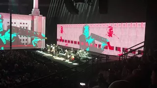 Pigs (Three Different Ones) - Roger Waters live in Italy