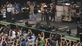 Pearl Jam - Rockin' in the Free World (Philadelphia, 2005)