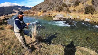 FLY-FISHING Crystal Clear New Zealand River (spot, cast, catch)