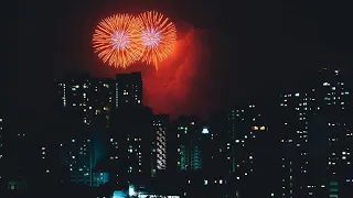 Así se ven los fuegos artificiales desde un dron