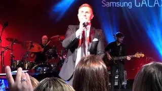 Gary Barlow - Never Forget  (Live 16.04.13 - Samsung Galaxy S4 Launch - London)