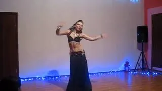 Polina Shandarina, tribal fusion bellydance, improvisation.
