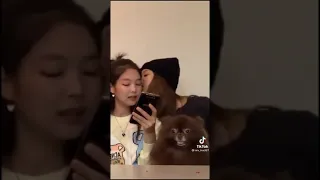 #blackpink #jenlisa #sweetmoments #when jennie busy to read all comments but look at Lisa