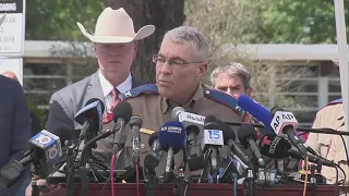 Texas School Shooting | Police made 'wrong decision' not to enter school, official says