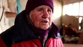 Ukrainian grandmother survives, with her chickens