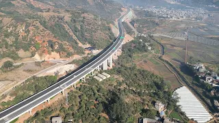 New expressway opens to traffic in China's Yunnan