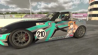 iRacing how to start the Mazda MX5. gain 2 tenths!