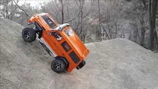 RC CAR  MST CFX-W Benz G-Class Bargain Snow Rock Crawling 4