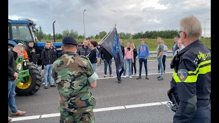 Boeren blokkeren wegen, politie doet niets