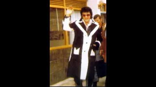 RARE 1974 Elvis Presley Leaving Store FOOTAGE (w/ Lisa Marie & Linda Thompson)