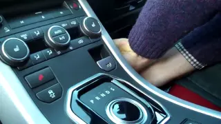 How to remove centre console from Range Rover Evoque 2012