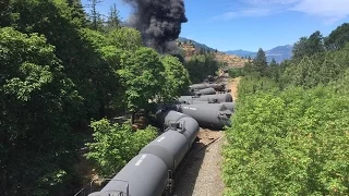 Oil Train Derails Along The Columbia River