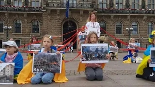 The war is still going on! Hamburg. Ukraine. Війна ще триває!