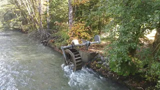 We built a Hydroelectric Waterwheel