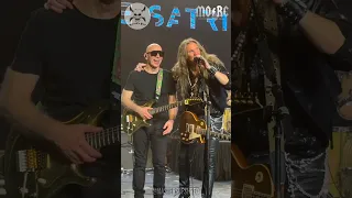 ‼️ Hoekstra & Satriani SHRED together on on the 2024 Monsters of Rock Cruise! 🤯🙌 🎸@MastersofShred