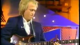 Mark King bass solo Live   oct 1988