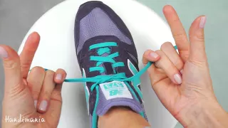 Tie a Shoelace in 2 Seconds