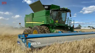 SHELBOURNE XRS36 Harvesting Barley