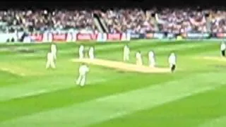 Warne Bowling - Melbourne 2006