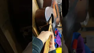 There was no need to rescue this guitar, but anyway I did it 🙃