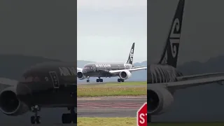 Air New Zealand "All Black" 787-9 Takeoff ZK-NZE | Auckland Airport Planespotting