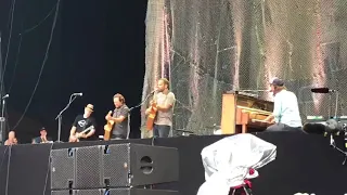 Eddie Vedder plays with Jack Johnson 'Constellations' - live at Rock Werchter