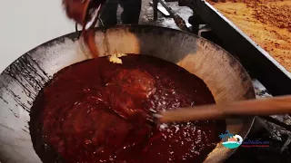 Exploring China, How to make brown sugar from sugarcane the traditional Chinese way.