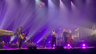 Zaz canta Clavelitos en el Teatro Real de Madrid