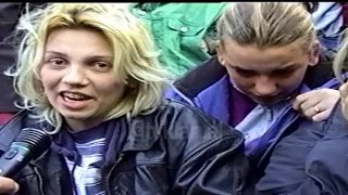 Mbërrijnë refugjatët kosovarë në qytetin e Lezhës (31 Mars 1999)