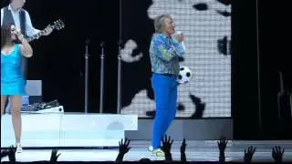 Rod Stewart Performs "Hot Legs" and Shows Off His Soccer Skills