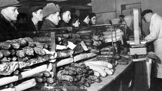 Москва, 1954. "Вкусные, натуральные колбасы, окорока,  пельмени..." о мясокомбинате им. Микояна