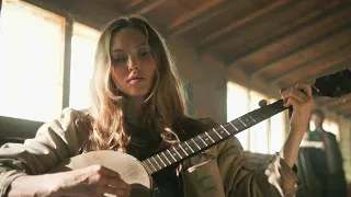 Amanda Seyfried singing and playing banjo in 'Skin & Bone' (2022) Short film