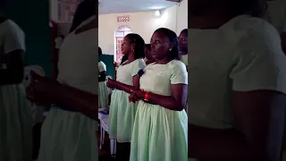 Ekitibwa Kibe Eri Katonda - St Francis Xaverian Choir Bweyogerere