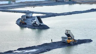 EP952,Truck SHACMAN SCANIA HYUNDAI Transport Rock Filling Lake With Dozer Wheel Loader Push