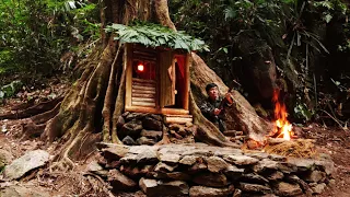 I built a house in the mysterious giant tree, the challenge of sleeping through the night