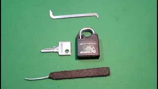 (096) Brass 30mm Burg Wachter padlock picked